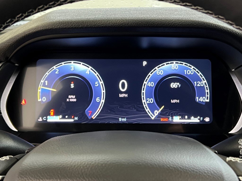 New 2025 Jeep Grand Cherokee Altitude image 17