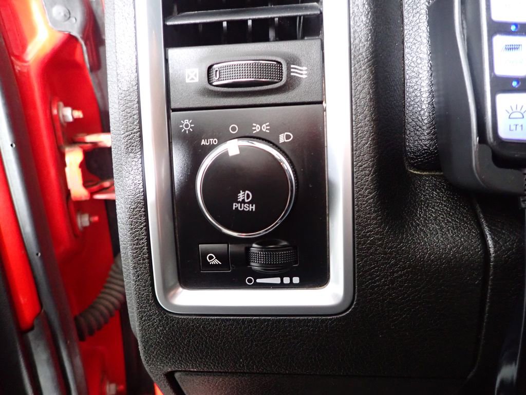 Used 2018 RAM 2500 Power Wagon AWD/4WD image 23