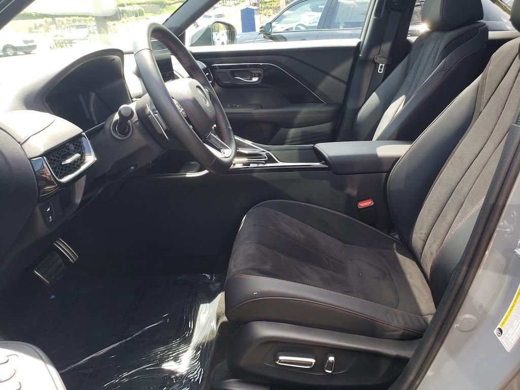 Certified 2025 Acura ADX A-Spec image 18