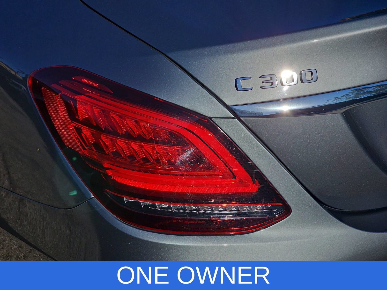 Used 2021 Mercedes-Benz C 300 4MATIC Sedan w/ Premium Package image 33