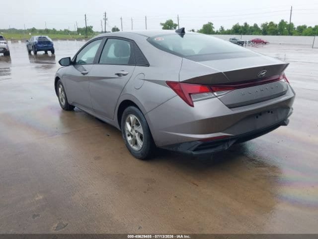 Used 2023 Hyundai Elantra SE FWD image 3