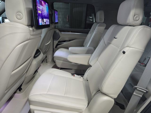 Certified 2025 Cadillac Escalade Sport Platinum w/ LPO, ONYX Package image 15