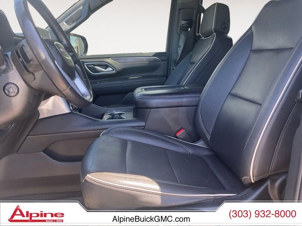 Certified 2022 GMC Yukon XL SLT w/ SLT Premium Package AWD/4WD image 9
