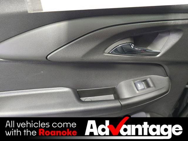 Used 2025 Chevrolet TrailBlazer RS image 33