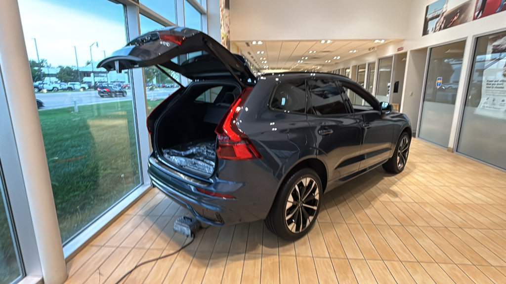 New 2027 Volvo XC60 B5 Plus AWD/4WD image 27