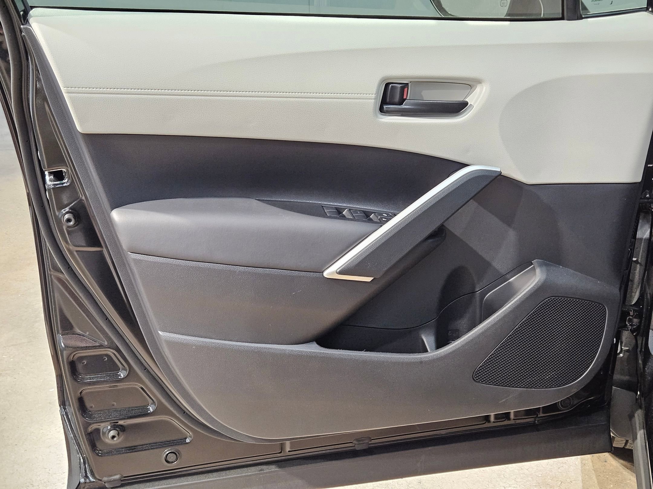 New 2026 Toyota Corolla Cross L image 11