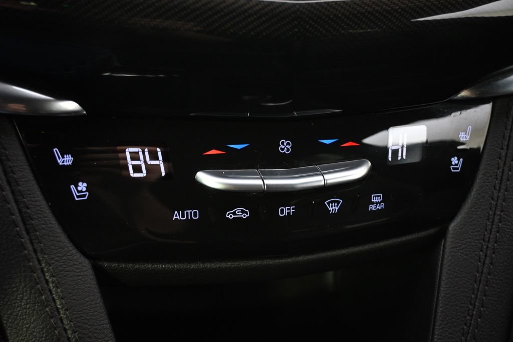 Used 2022 Cadillac XT6 Premium Luxury w/ Platinum Package AWD/4WD image 33