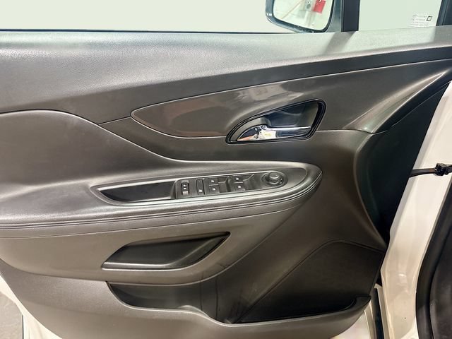 Used 2018 Buick Encore Essence AWD/4WD image 14