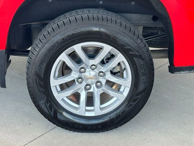 Used 2021 Chevrolet Silverado 1500 LT AWD/4WD image 16