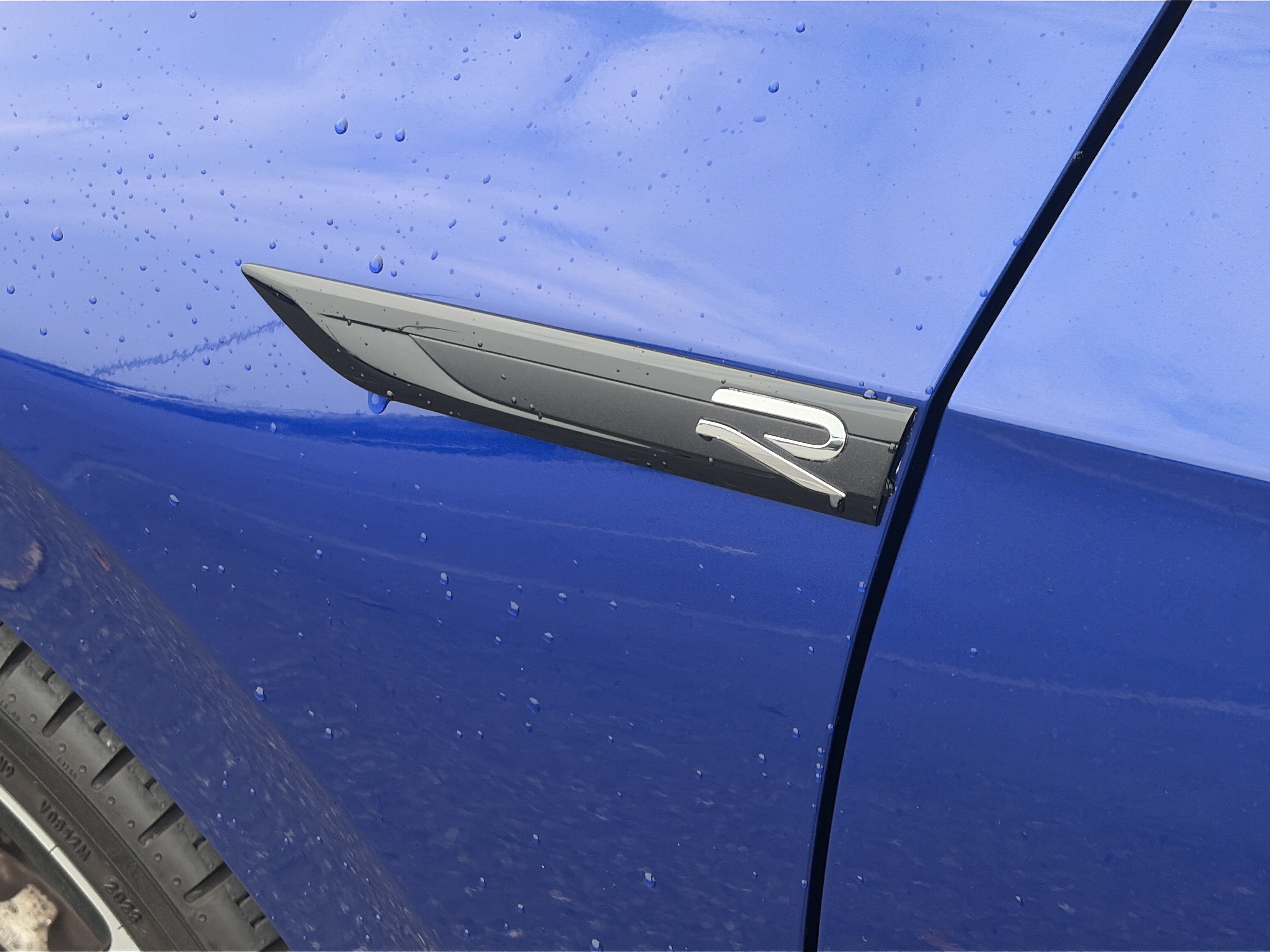 Used 2024 Volkswagen Golf R AWD/4WD image 9