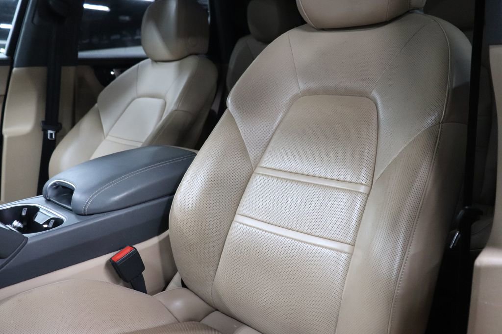 Used 2019 Porsche Cayenne S w/ Premium Plus Package image 11