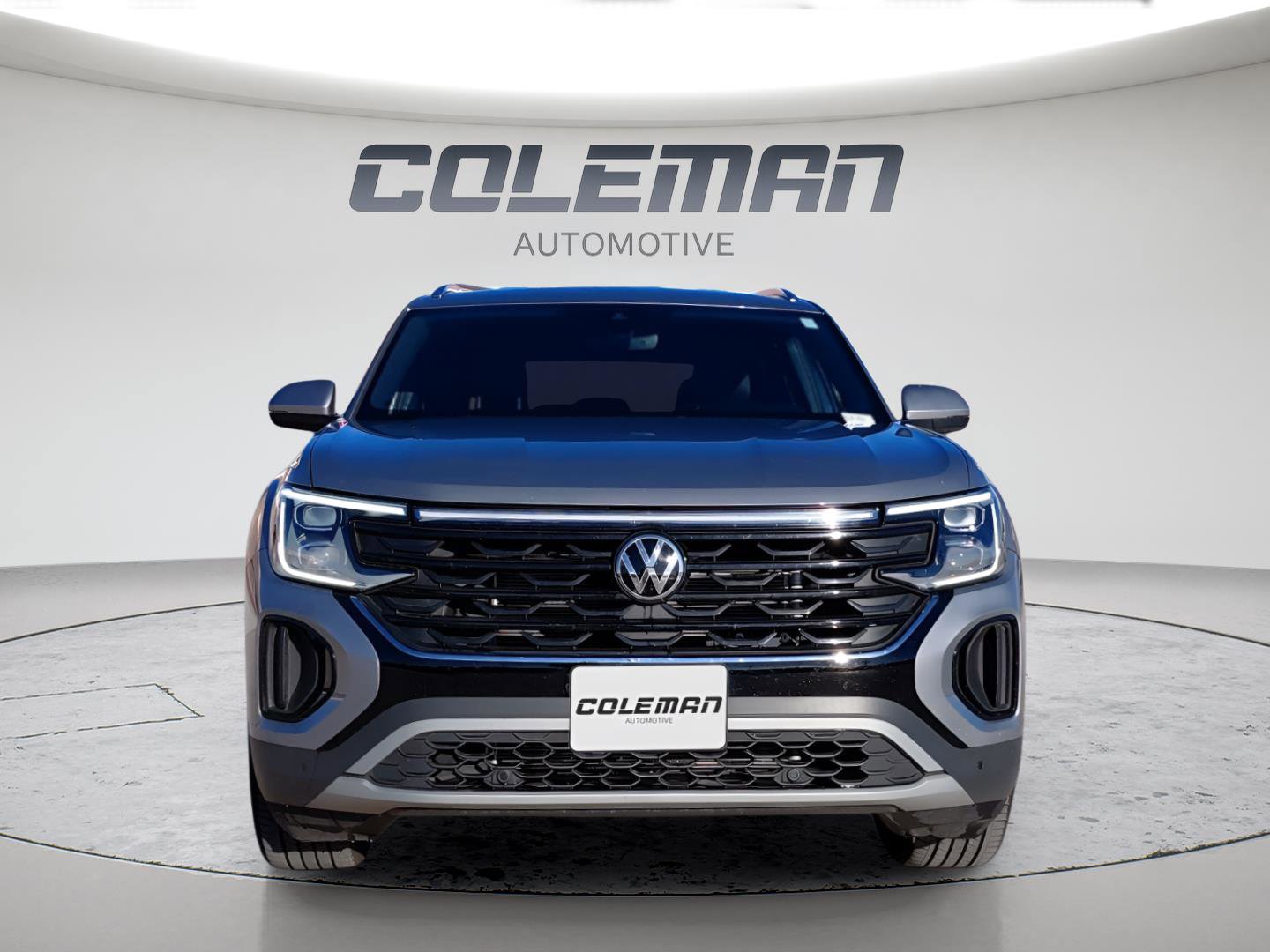 Used 2025 Volkswagen Atlas Cross Sport SE image 8