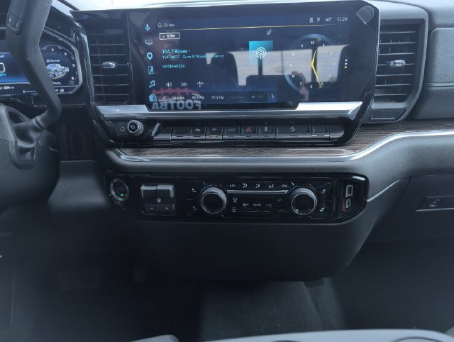 Used 2025 Chevrolet Silverado 1500 LT AWD/4WD image 19