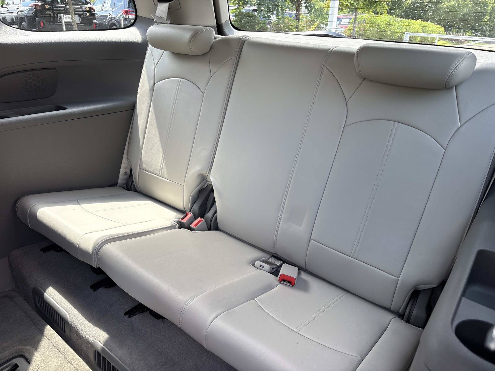 Used 2014 GMC Acadia SLT AWD/4WD image 32
