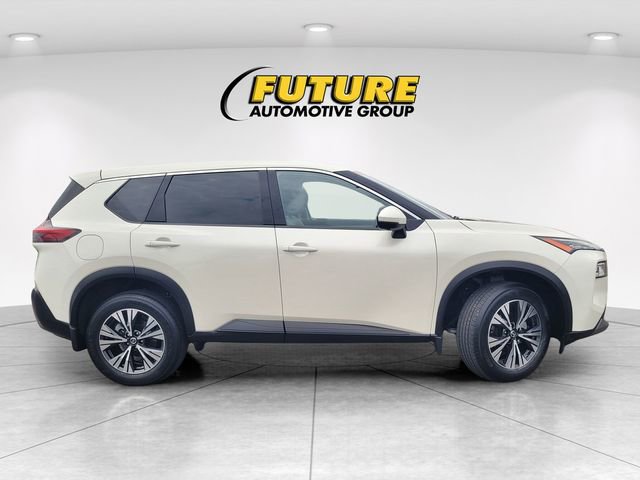 Used 2021 Nissan Rogue SV AWD/4WD image 3