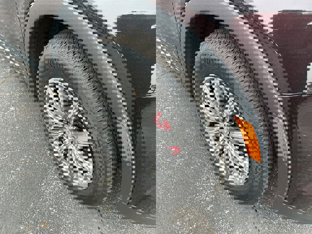 Used 2021 Cadillac XT4 Sport w/ Cold Weather Package image 10