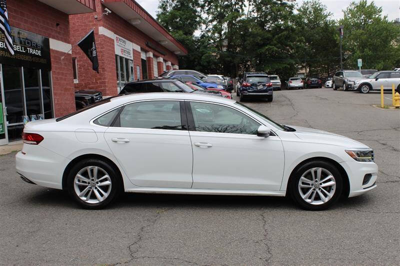 Used 2020 Volkswagen Passat 2.0T SE FWD image 4