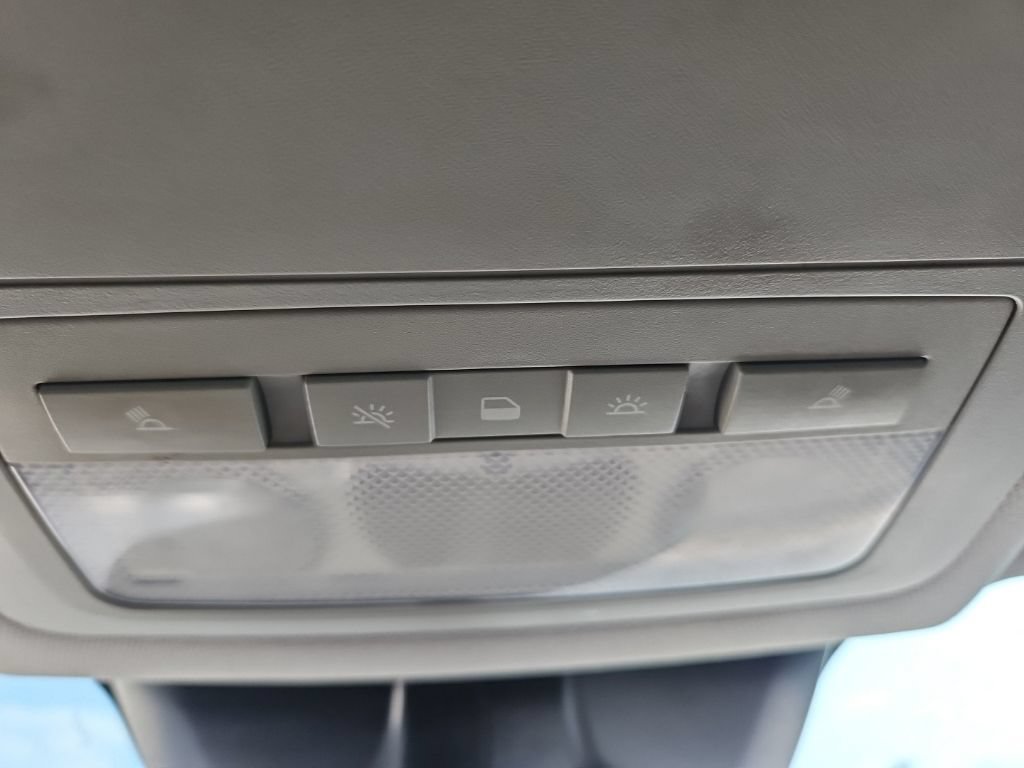 Used 2014 Chevrolet Cruze LT w/ Technology Package FWD image 17