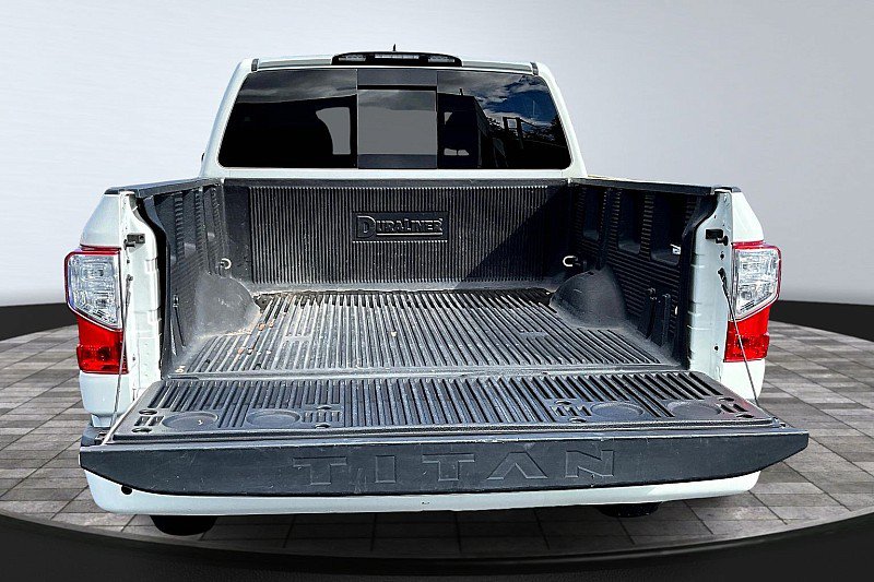 Used 2023 Nissan Titan SV RWD image 19