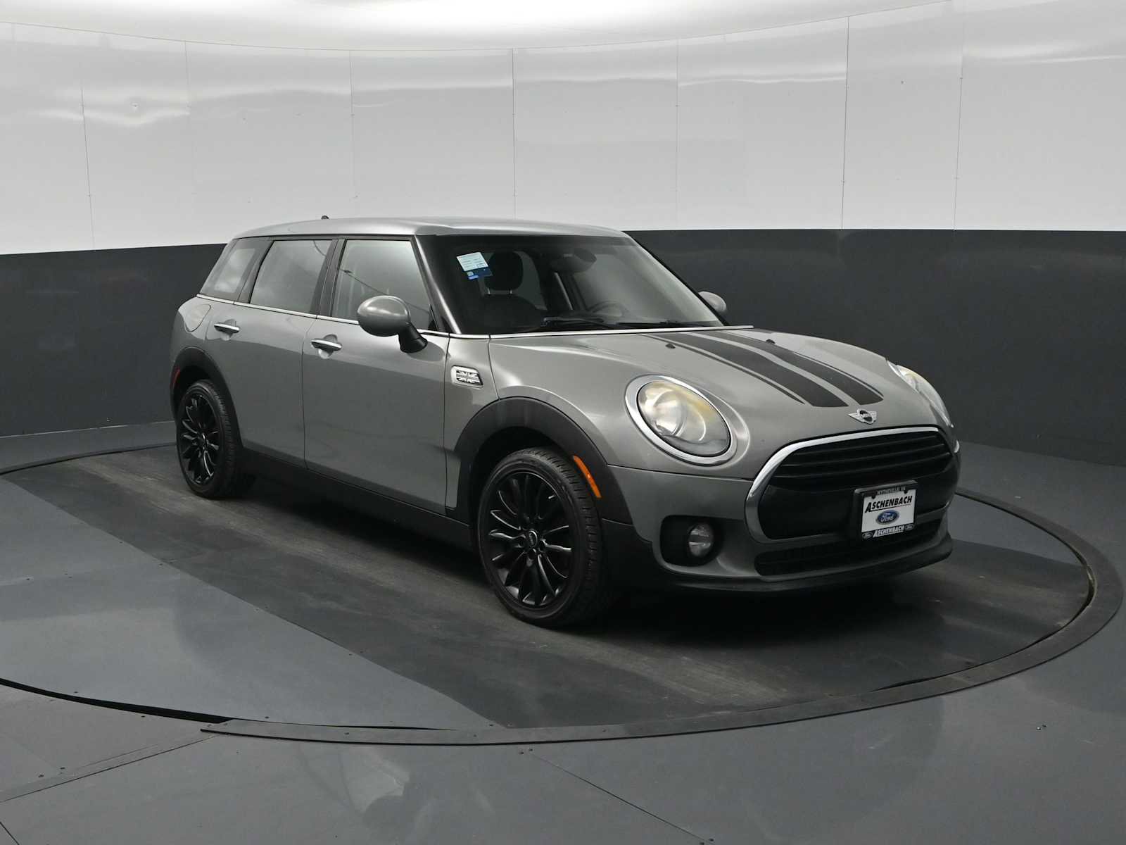 Used 2018 MINI Cooper Clubman image 2
