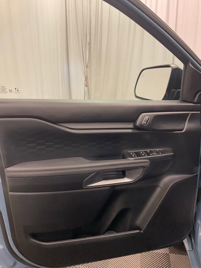 Used 2025 Ford Ranger XLT w/ FX4 Off-Road Package image 13