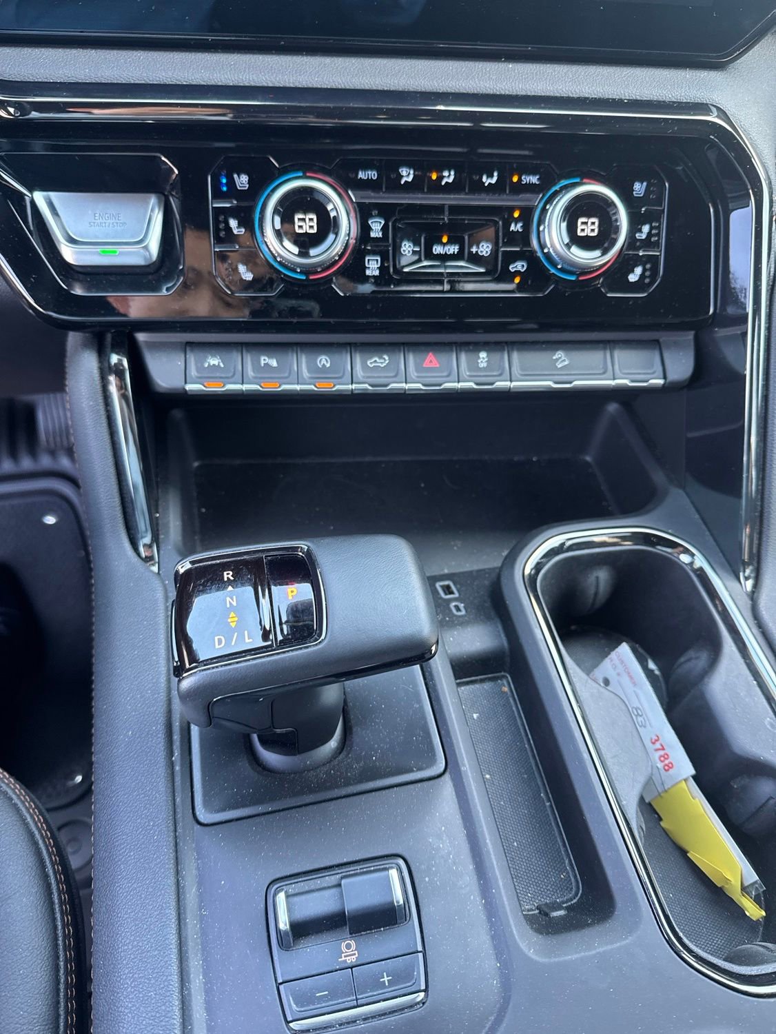 Used 2024 GMC Sierra 1500 AT4 w/ Technology Package AWD/4WD image 11
