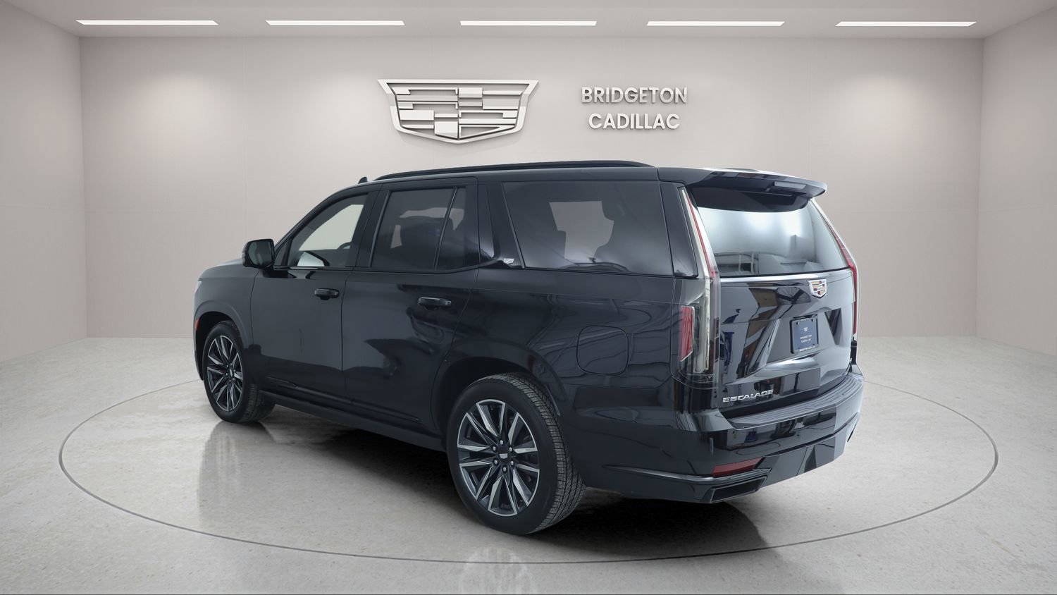 Used 2023 Cadillac Escalade Sport w/ Touring Package image 5