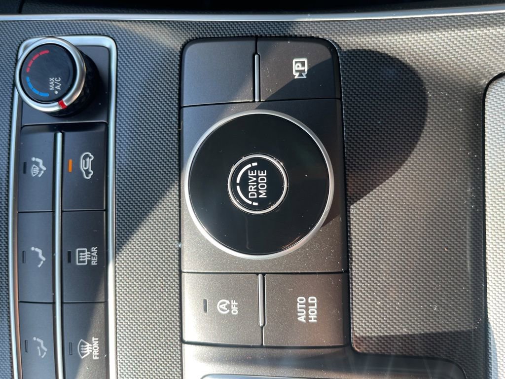 Used 2021 Hyundai Santa Fe SE FWD image 23