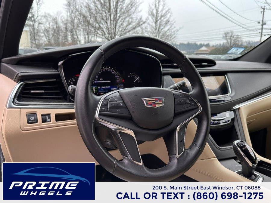 Used 2018 Cadillac XT5 AWD image 10