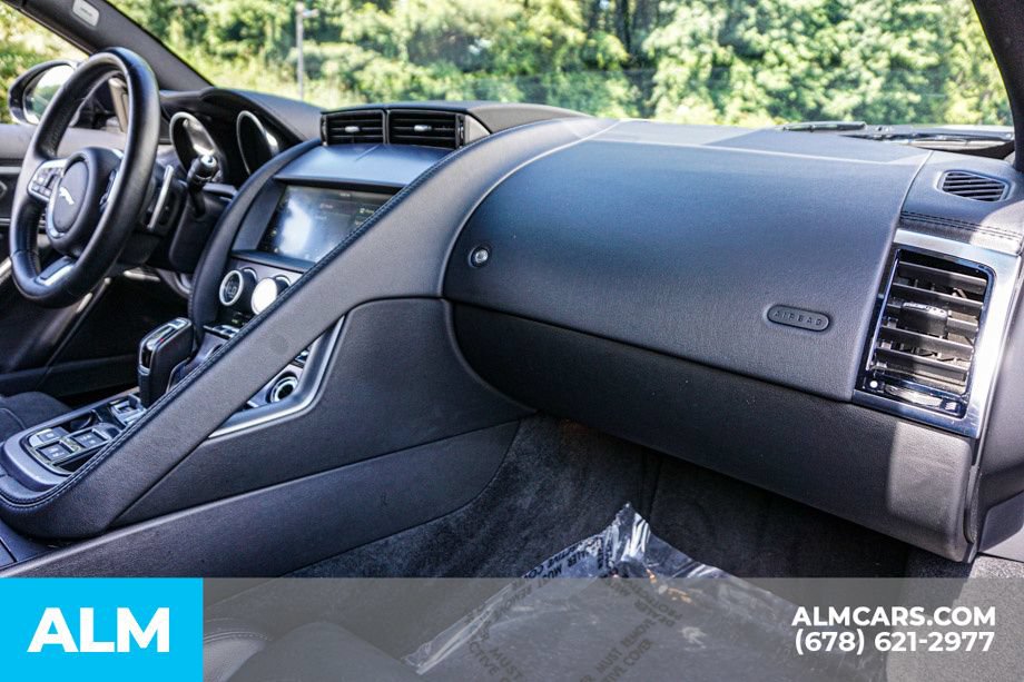 Used 2020 Jaguar F-TYPE Coupe RWD image 21