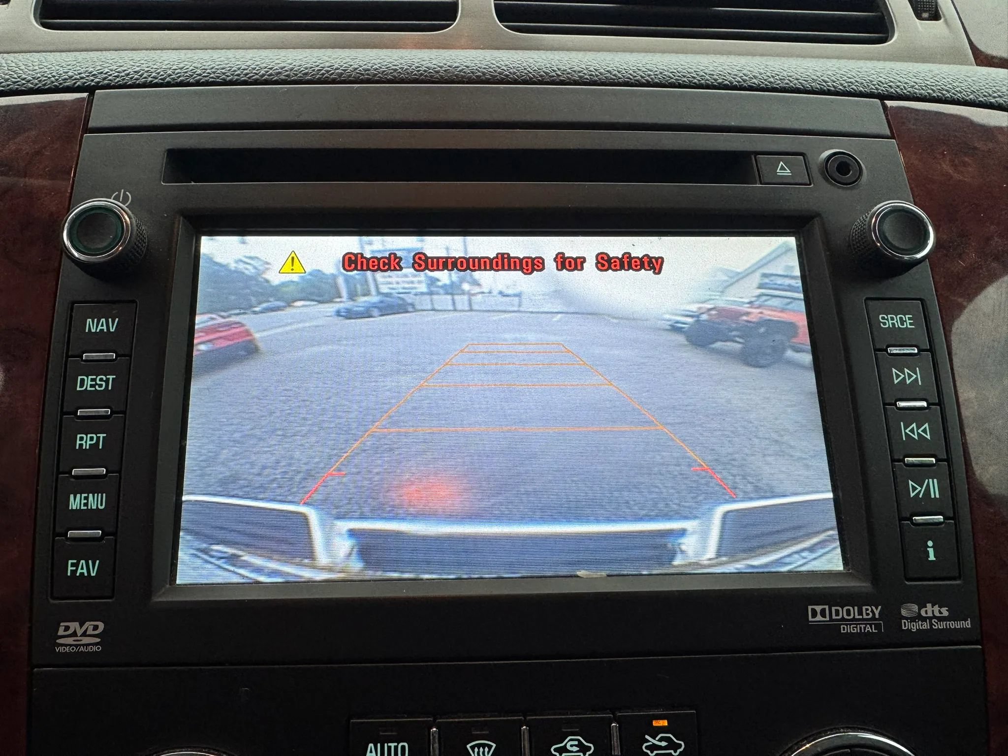 Used 2012 Chevrolet Avalanche LTZ AWD/4WD image 21