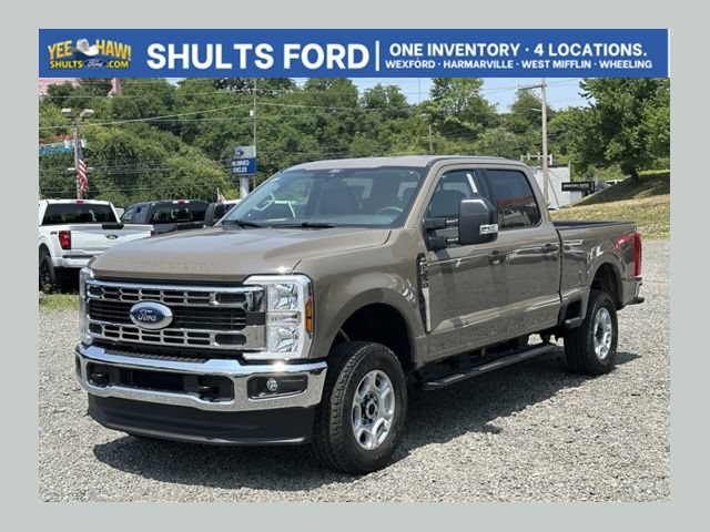 New 2026 Ford F250 XLT w/ FX4 Off-Road Package