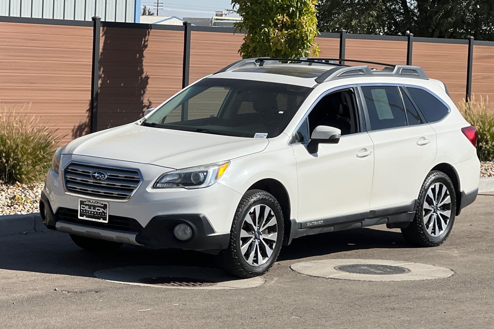 Used 2015 Subaru Outback 2.5i Limited AWD/4WD image 11