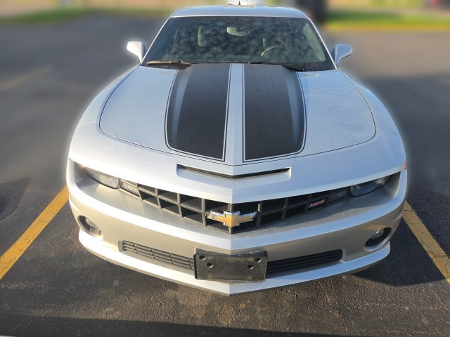 Used 2010 Chevrolet Camaro SS w/ RS Package RWD image 3