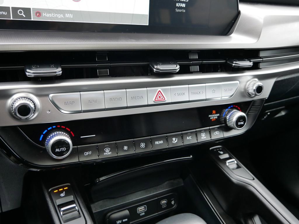 Used 2025 Kia Telluride S AWD/4WD image 32