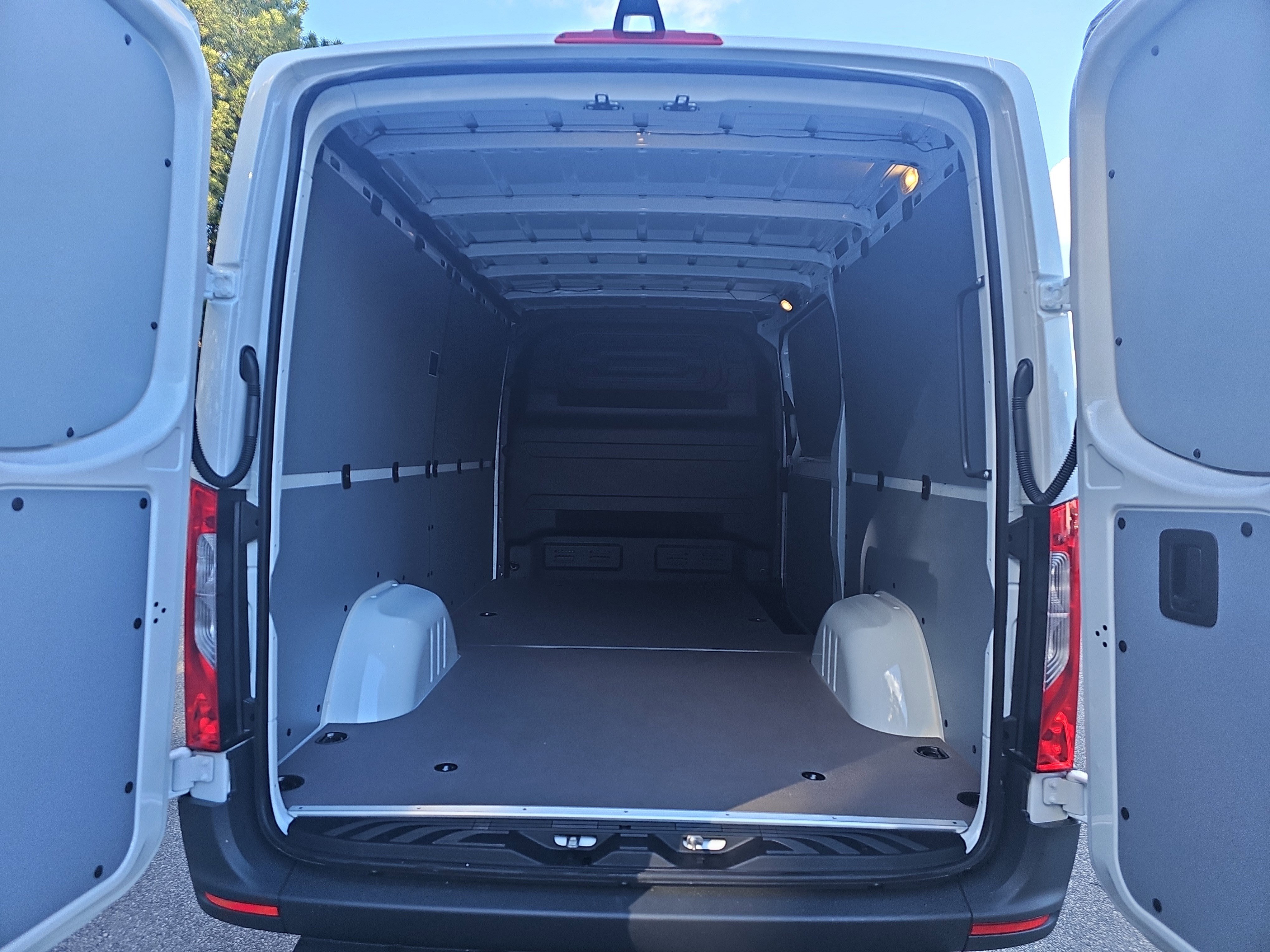 New 2026 Mercedes-Benz Sprinter 2500 image 14