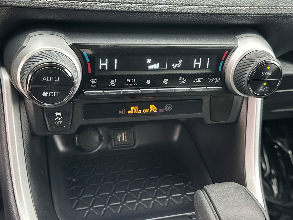 Certified 2025 Toyota RAV4 XLE image 28