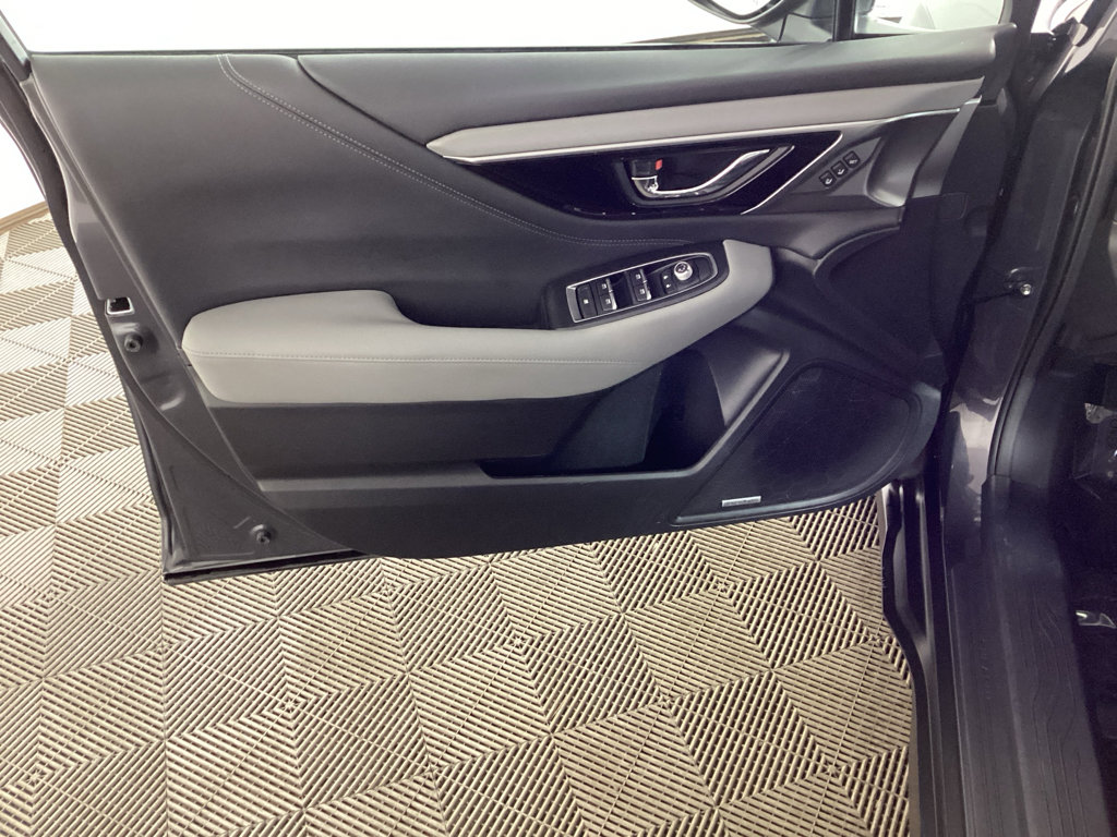 Used 2023 Subaru Outback Limited image 17