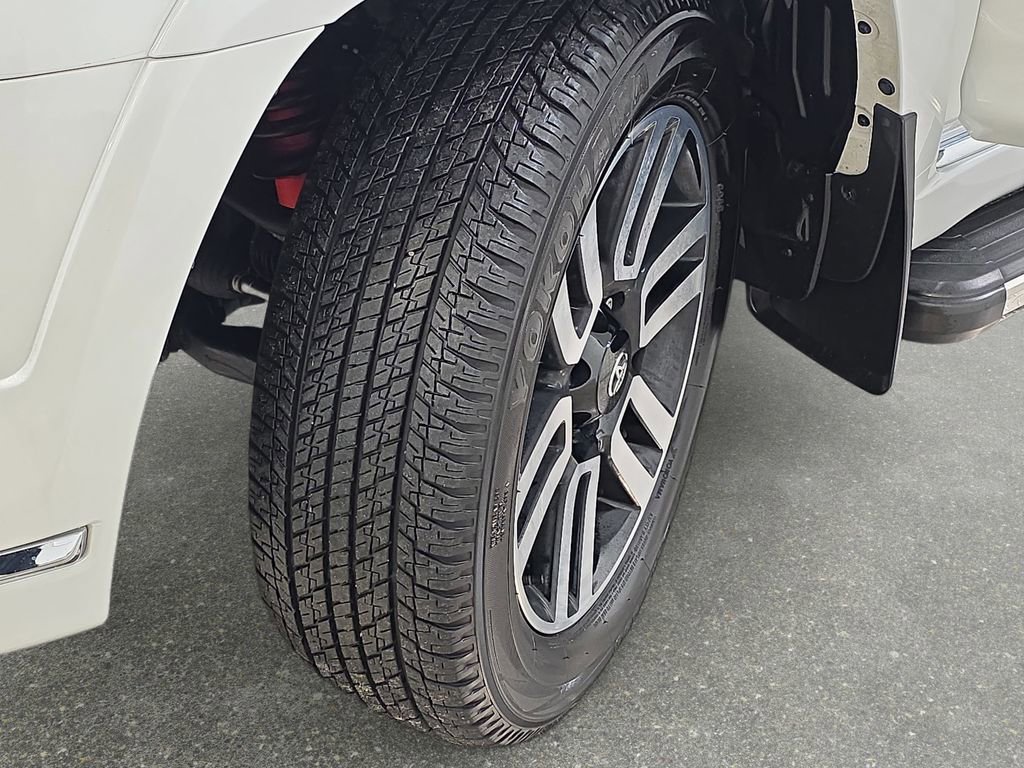 Used 2024 Toyota 4Runner Limited image 32