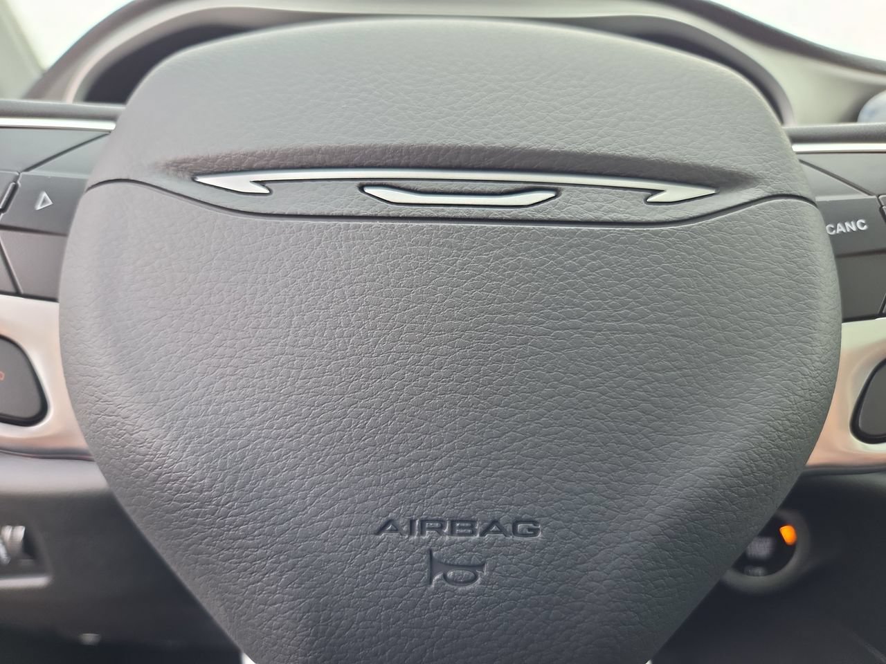 New 2027 Chrysler Pacifica Select AWD/4WD image 24