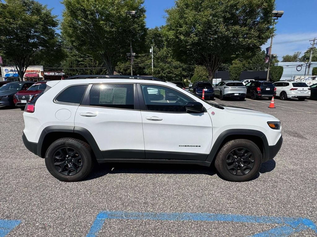 Used 2022 Jeep Cherokee Trailhawk w/ Sun, Sound & Nav Group AWD/4WD image 7