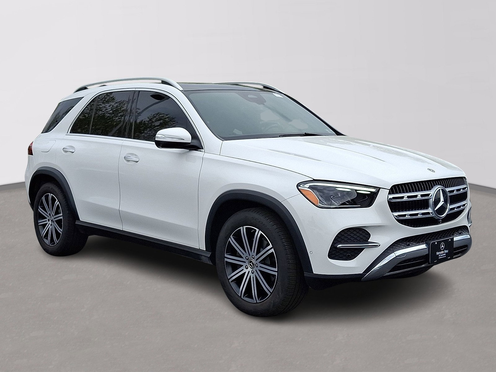 Used 2024 Mercedes-Benz GLE 350 4MATIC image 3