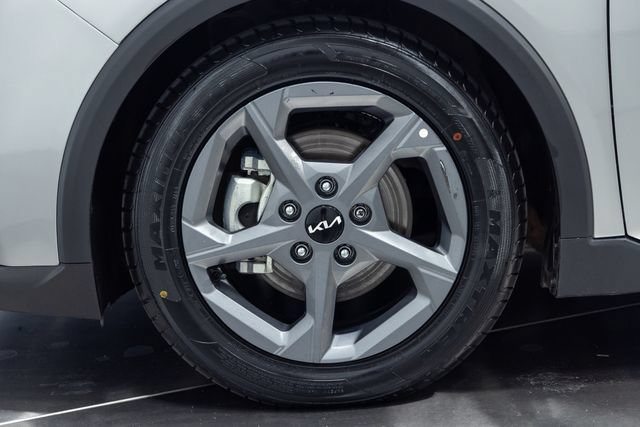 Used 2025 Kia K4 FWD image 27