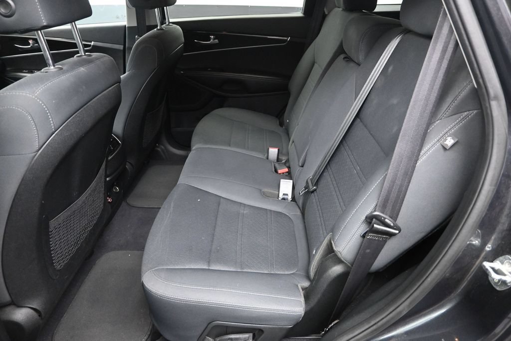 Used 2020 Kia Sorento FWD V6 image 27