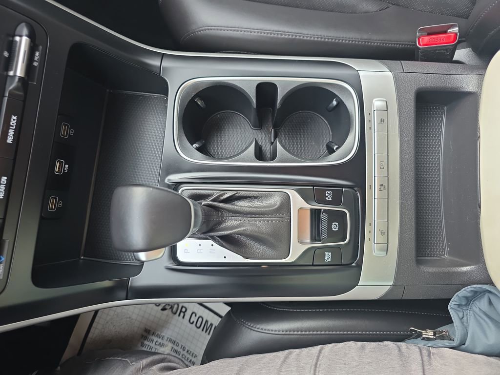 Used 2023 Kia Carnival LX image 28