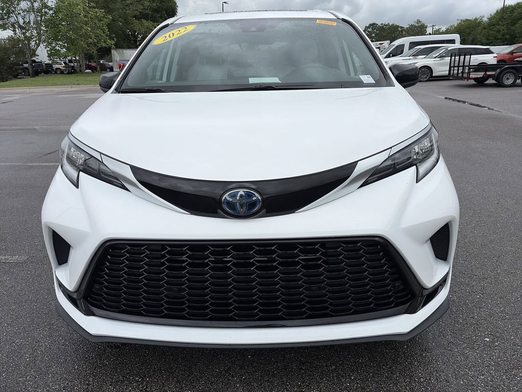 Used 2022 Toyota Sienna XSE w/ XSE Plus Package AWD/4WD image 10