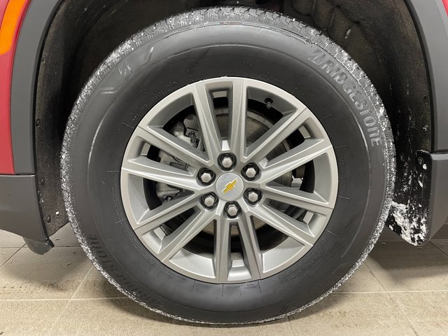 Used 2023 Chevrolet Traverse LT image 7