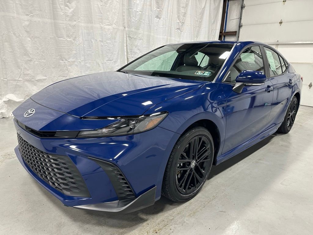 Used 2026 Toyota Camry SE FWD image 3
