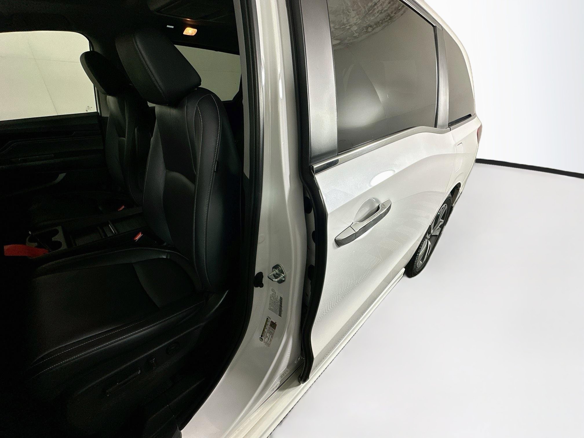 Used 2024 Honda Odyssey Touring image 12