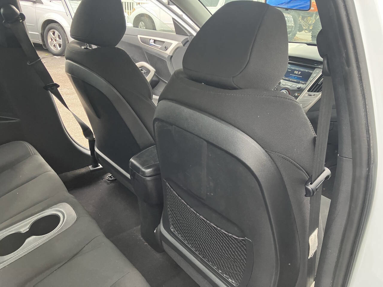 Used 2015 Hyundai Veloster image 21